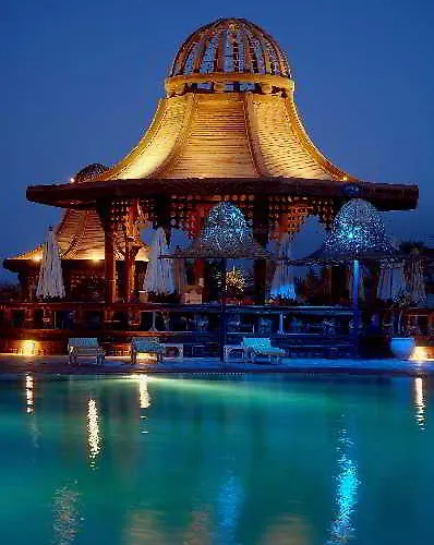Parrotel Resort